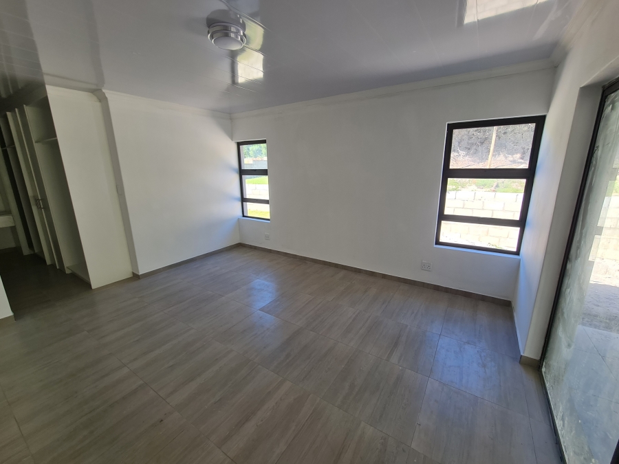 3 Bedroom Property for Sale in Paradise Beach Eastern Cape